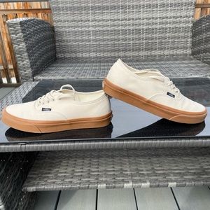 Vans shoes, Size 7 in mens, Cream with gum sole